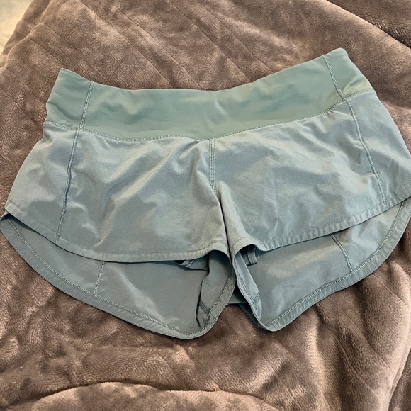 Lululemon Speed Up Short 2.5" (Size 4) - Picture 1 of 3